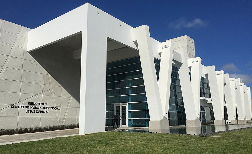 vista de la Biblioteca Jesús T. Piñero