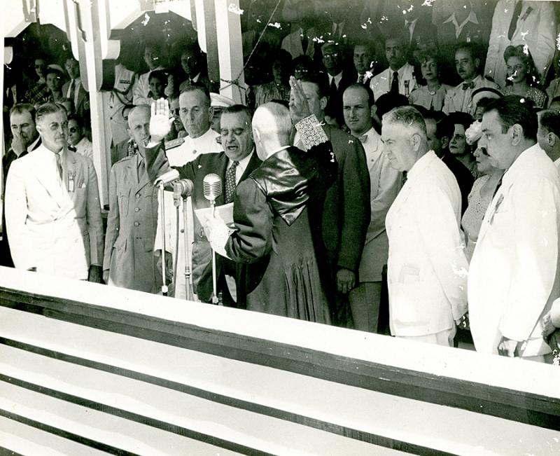 Piñero juramenta su cargo a gobernador